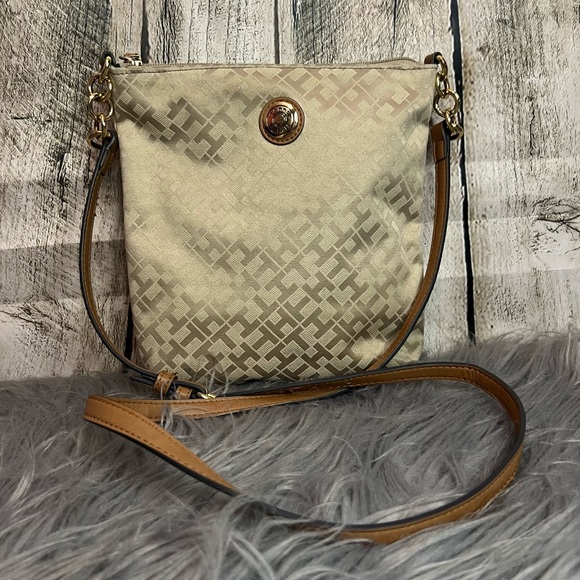 Tommy Hilfiger Handbags - TOMMY HILFIGER - crossbody bag